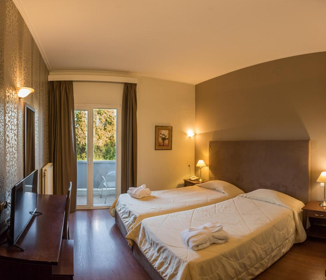 Achillion Hotel Trikala  Bagian luar foto
