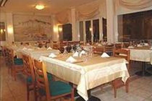 Achillion Hotel Trikala  Bagian luar foto