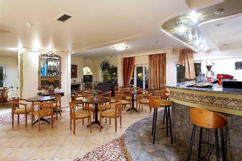 Achillion Hotel Trikala  Bagian luar foto